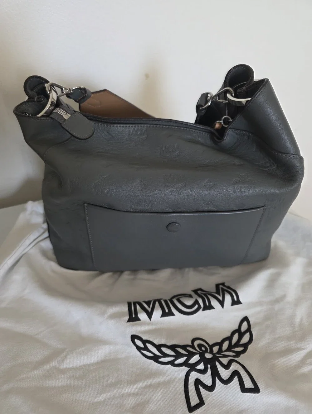 Black Men's Laptop Tote Bag with Interior Zip Pocket